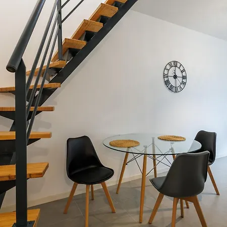 La Tour De - Arrivee Autonome - Duplex Apartment *