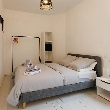 La Tour De - Arrivee Autonome - Duplex Apartment
